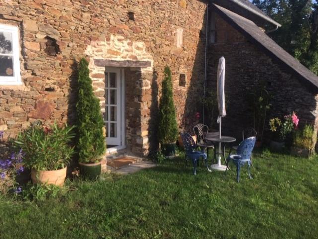 Chez Thomas 7 Route Du Monde Ancien Bed and Breakfast Saint-Georges-D'Aunay Eksteriør billede